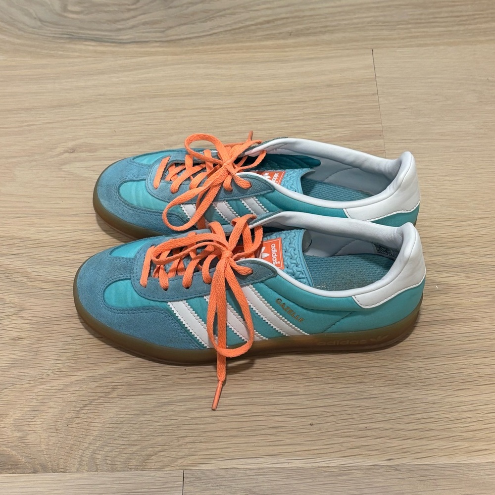 Adidas gazelle indoor blue white gum